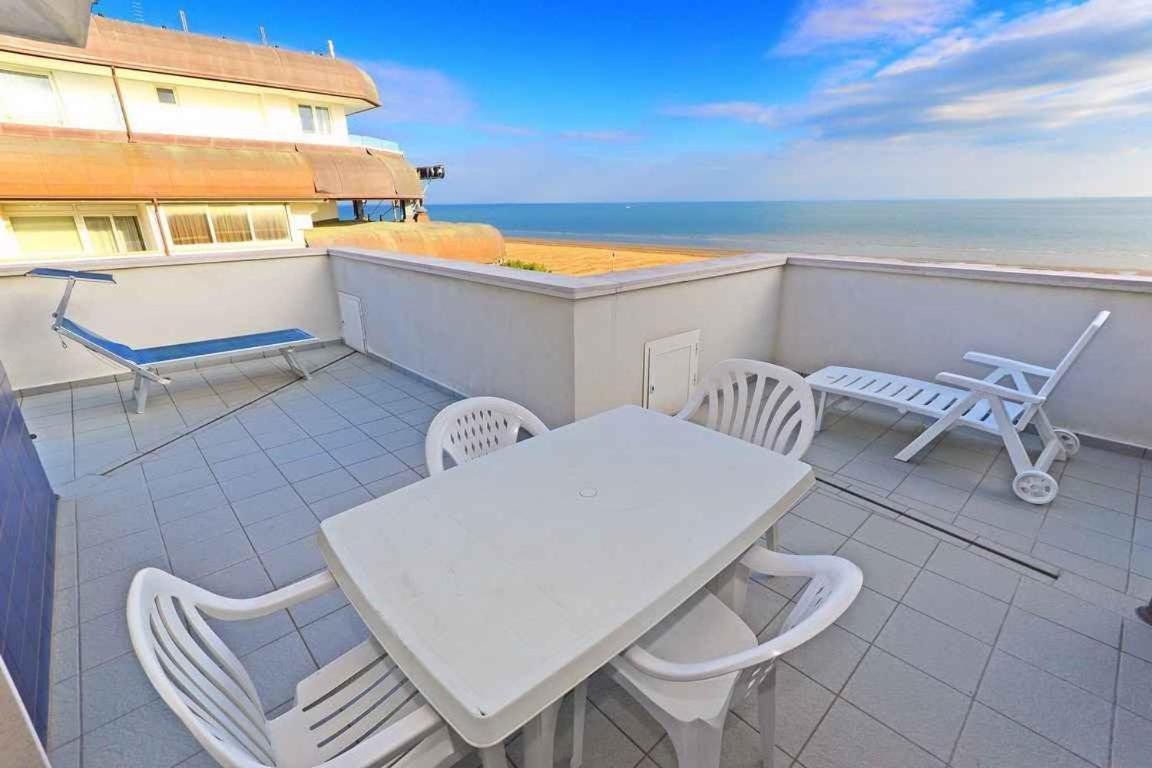 Apartments In Lignano 21657 Lignano Sabbiadoro Bagian luar foto